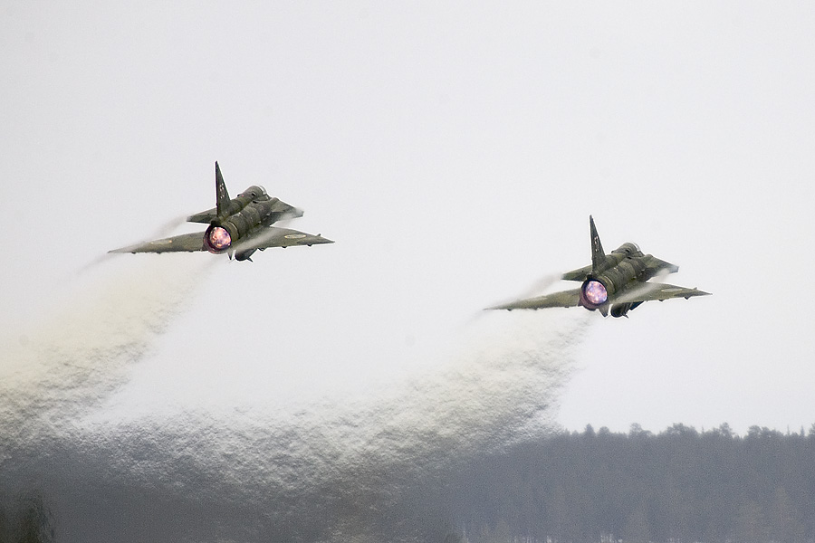 Viggens at Lulea-Kallax in April 2005 - Photo 16